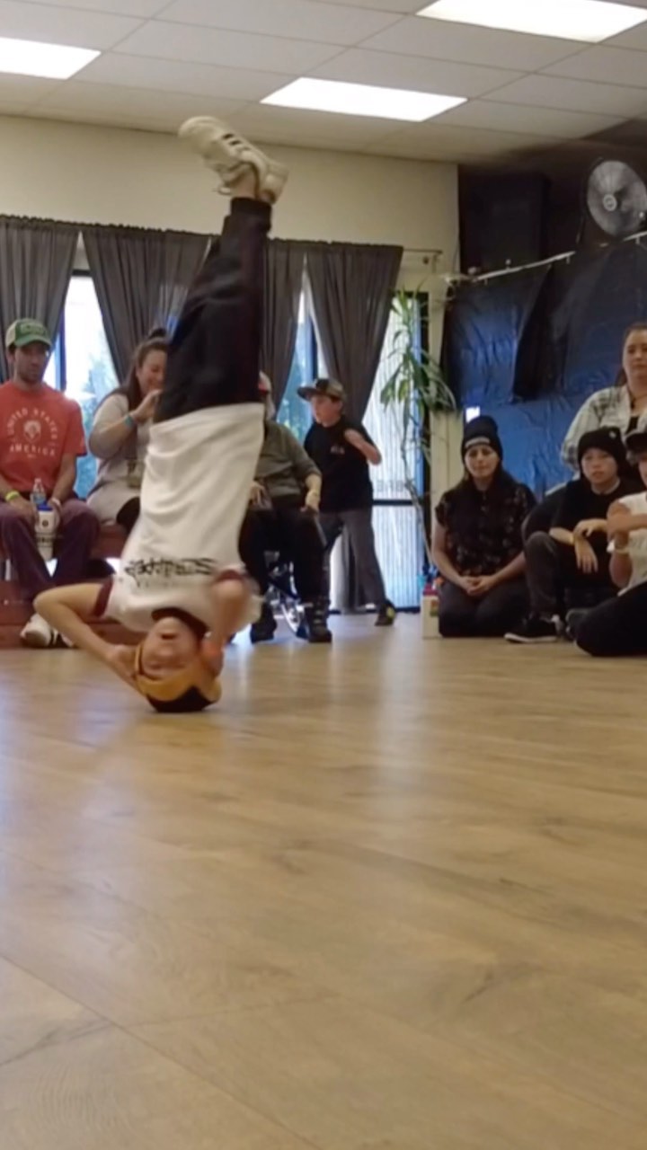 Watching our students fall in love with Breaking and express themselves in their own way is what keeps us going💪

Check out our beginner student @bboycoda doing his thing, representing the @schoolyard_scrappers 💥

Come get down with us! Check the link in our bio to learn more

#schoolofbreaking #HipHop #streetdance #culture #breaking #classes #youth #breakers #breakkids #bboy #bgirl #lifestyle #hiphopeducation #expressfreely #peace #love #unity #havingfun